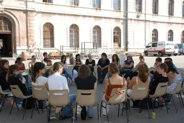 Comment accompagner des groupes au spectacle vivant et la création contemporaine ?